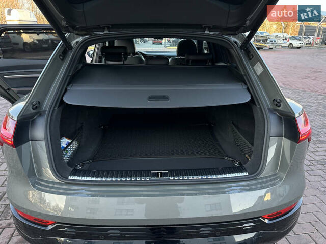 Сірий Ауді Q8 e-tron, об'ємом двигуна 0 л та пробігом 41 тис. км за 64000 $, фото 37 на Automoto.ua