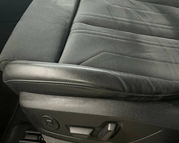 Серый Ауди Q8 e-tron, объемом двигателя 0 л и пробегом 25 тыс. км за 38200 $, фото 19 на Automoto.ua