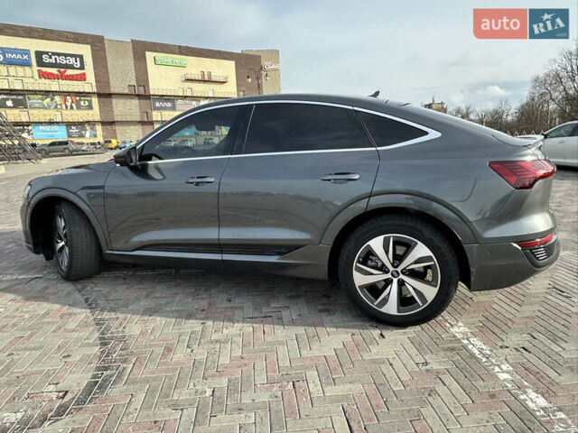 Сірий Ауді Q8 e-tron, об'ємом двигуна 0 л та пробігом 16 тис. км за 47500 $, фото 15 на Automoto.ua