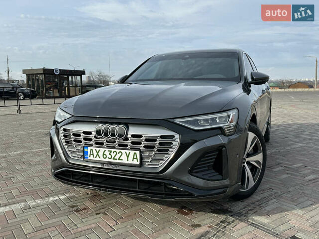 Сірий Ауді Q8 e-tron, об'ємом двигуна 0 л та пробігом 16 тис. км за 47500 $, фото 2 на Automoto.ua