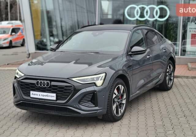 Сірий Ауді Q8 e-tron, об'ємом двигуна 0 л та пробігом 34 тис. км за 65000 $, фото 1 на Automoto.ua