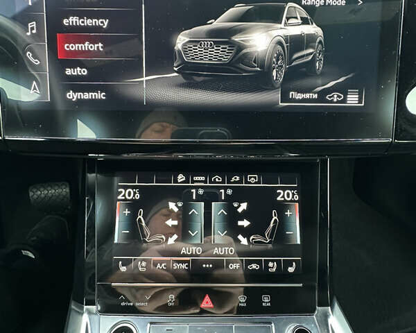 Сірий Ауді Q8 e-tron, об'ємом двигуна 0 л та пробігом 16 тис. км за 47500 $, фото 31 на Automoto.ua