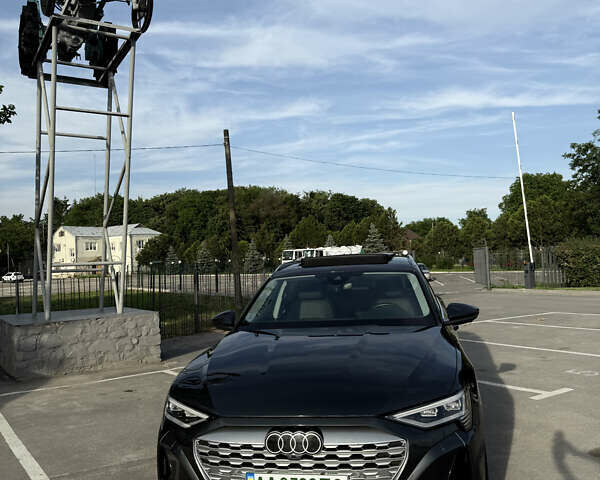 Сірий Ауді Q8 e-tron, об'ємом двигуна 0 л та пробігом 25 тис. км за 54000 $, фото 9 на Automoto.ua