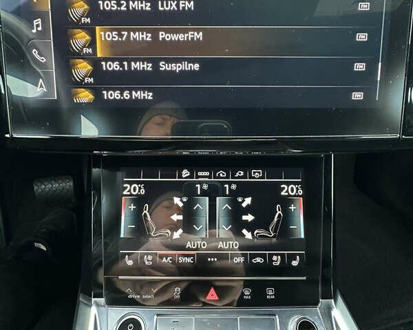 Сірий Ауді Q8 e-tron, об'ємом двигуна 0 л та пробігом 16 тис. км за 47500 $, фото 27 на Automoto.ua