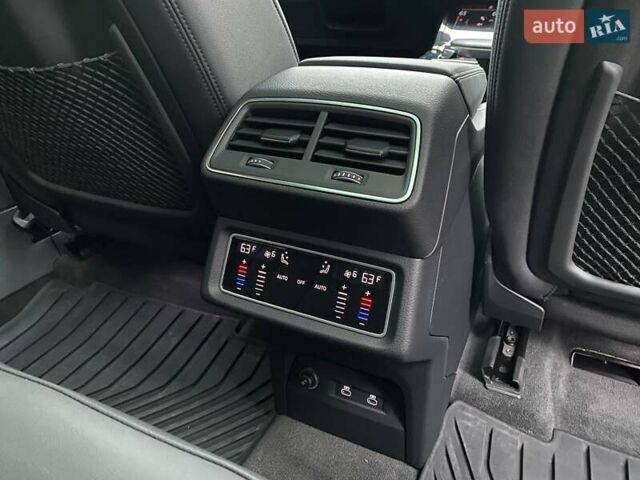 Сірий Ауді Q8 e-tron, об'ємом двигуна 0 л та пробігом 31 тис. км за 42300 $, фото 23 на Automoto.ua