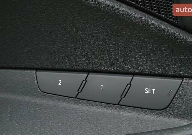 Сірий Ауді Q8 e-tron, об'ємом двигуна 0 л та пробігом 34 тис. км за 65000 $, фото 49 на Automoto.ua