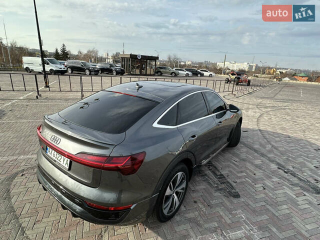 Сірий Ауді Q8 e-tron, об'ємом двигуна 0 л та пробігом 16 тис. км за 47500 $, фото 22 на Automoto.ua