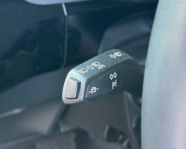 Серый Ауди Q8 e-tron, объемом двигателя 0 л и пробегом 4 тыс. км за 50999 $, фото 24 на Automoto.ua