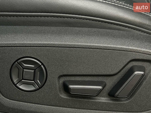 Сірий Ауді Q8 e-tron, об'ємом двигуна 0 л та пробігом 1 тис. км за 50900 $, фото 17 на Automoto.ua