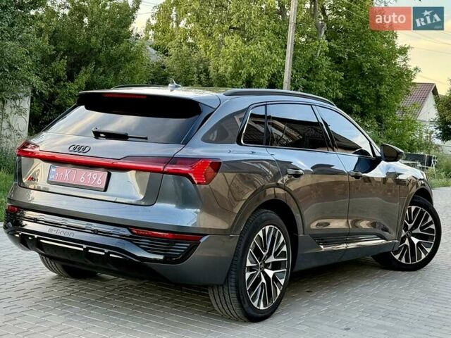 Серый Ауди Q8 e-tron, объемом двигателя 0 л и пробегом 15 тыс. км за 56500 $, фото 5 на Automoto.ua
