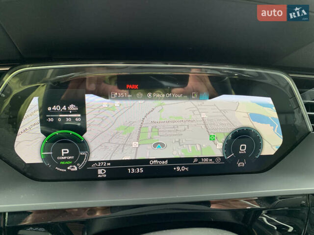 Серый Ауди Q8 e-tron, объемом двигателя 0 л и пробегом 1 тыс. км за 59800 $, фото 17 на Automoto.ua