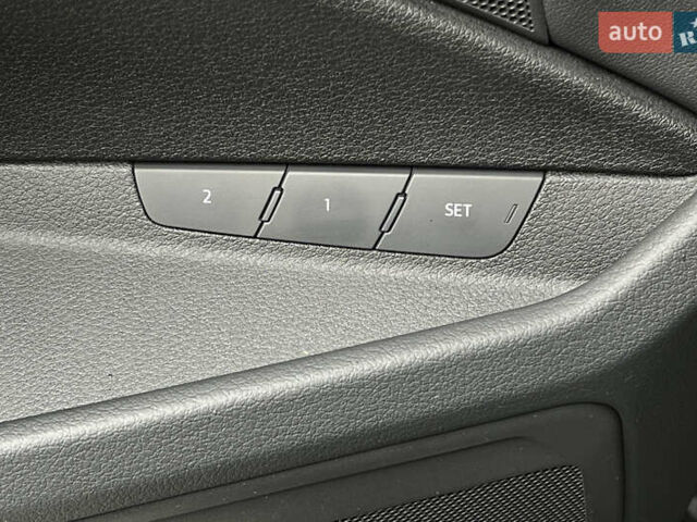 Серый Ауди Q8 e-tron, объемом двигателя 0 л и пробегом 20 тыс. км за 53900 $, фото 19 на Automoto.ua