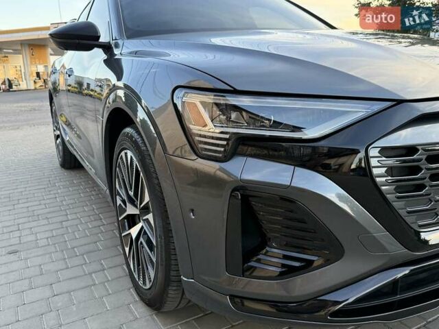 Серый Ауди Q8 e-tron, объемом двигателя 0 л и пробегом 15 тыс. км за 56500 $, фото 12 на Automoto.ua