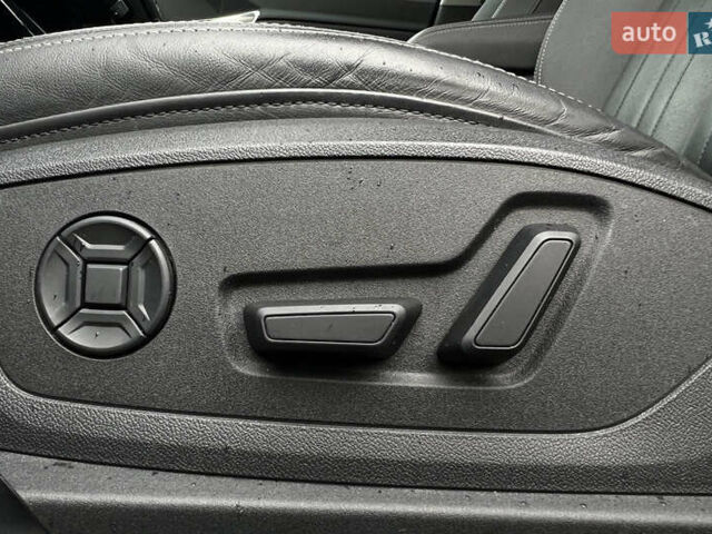 Серый Ауди Q8 e-tron, объемом двигателя 0 л и пробегом 20 тыс. км за 53900 $, фото 15 на Automoto.ua