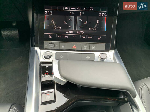 Сірий Ауді Q8 e-tron, об'ємом двигуна 0 л та пробігом 1 тис. км за 65500 $, фото 19 на Automoto.ua