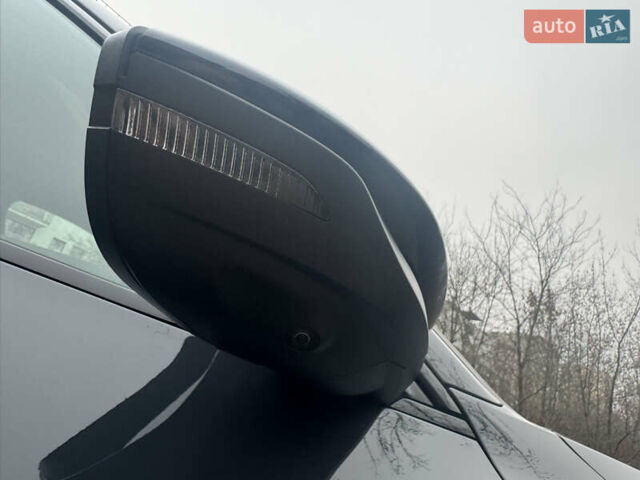 Серый Ауди Q8 e-tron, объемом двигателя 0 л и пробегом 21 тыс. км за 56500 $, фото 27 на Automoto.ua