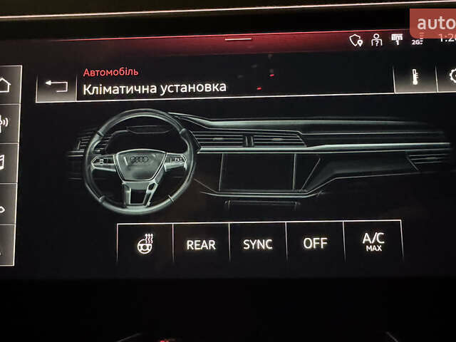 Серый Ауди Q8 e-tron, объемом двигателя 0 л и пробегом 21 тыс. км за 56500 $, фото 41 на Automoto.ua