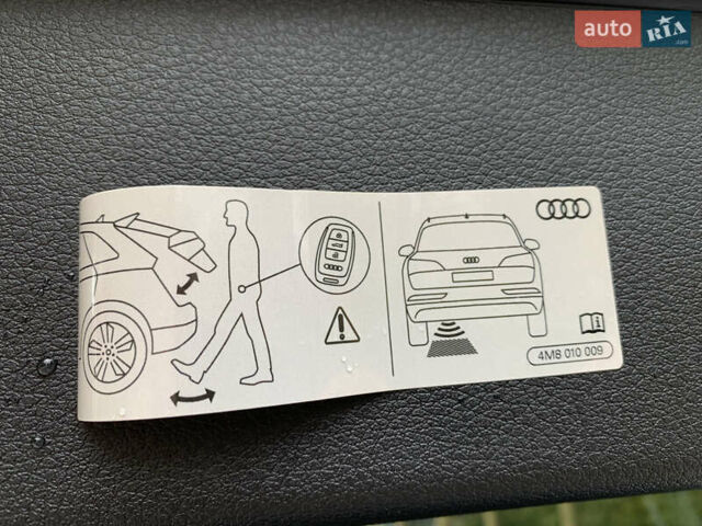 Сірий Ауді Q8 e-tron, об'ємом двигуна 0 л та пробігом 1 тис. км за 65500 $, фото 27 на Automoto.ua