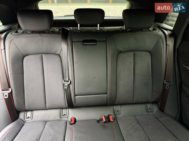 Ауди Q8 e-tron 2024 в Киеве на Automoto.ua Серый Ауди Q8 e-tron, объемом двигателя 0 л и пробегом 8 тыс. км за 62800 $, фото 13 на Automoto.ua