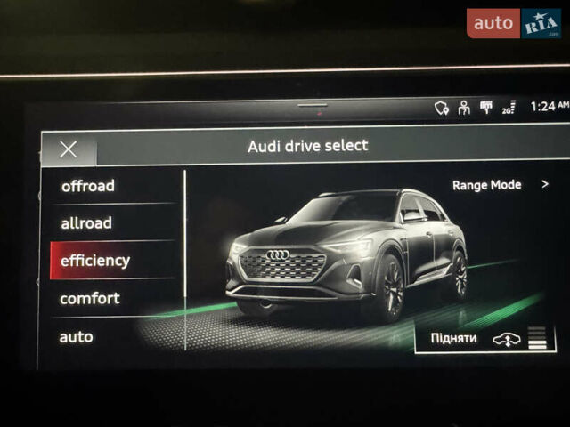 Серый Ауди Q8 e-tron, объемом двигателя 0 л и пробегом 21 тыс. км за 56500 $, фото 37 на Automoto.ua