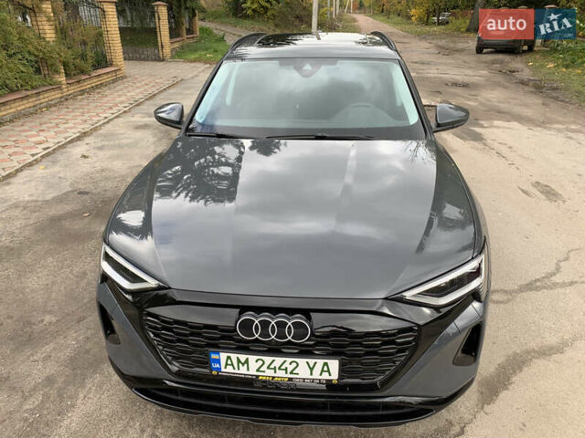 Серый Ауди Q8 e-tron, объемом двигателя 0 л и пробегом 1 тыс. км за 59800 $, фото 8 на Automoto.ua