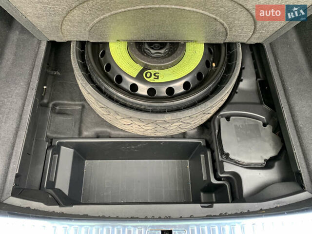 Сірий Ауді Q8 e-tron, об'ємом двигуна 0 л та пробігом 1 тис. км за 65500 $, фото 28 на Automoto.ua