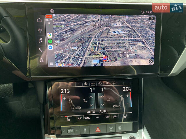 Сірий Ауді Q8 e-tron, об'ємом двигуна 0 л та пробігом 1 тис. км за 65500 $, фото 20 на Automoto.ua