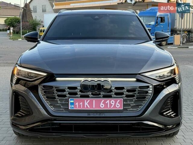 Серый Ауди Q8 e-tron, объемом двигателя 0 л и пробегом 15 тыс. км за 56500 $, фото 2 на Automoto.ua