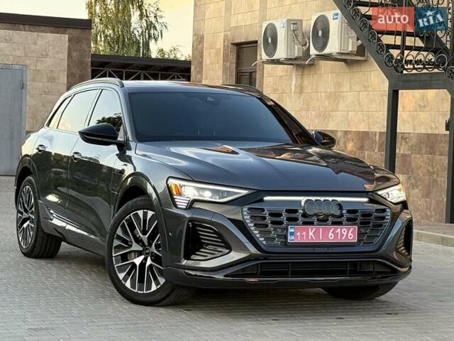 Серый Ауди Q8 e-tron, объемом двигателя 0 л и пробегом 15 тыс. км за 56500 $, фото 77 на Automoto.ua