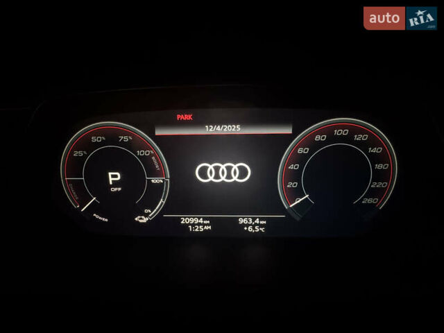 Серый Ауди Q8 e-tron, объемом двигателя 0 л и пробегом 21 тыс. км за 56500 $, фото 44 на Automoto.ua