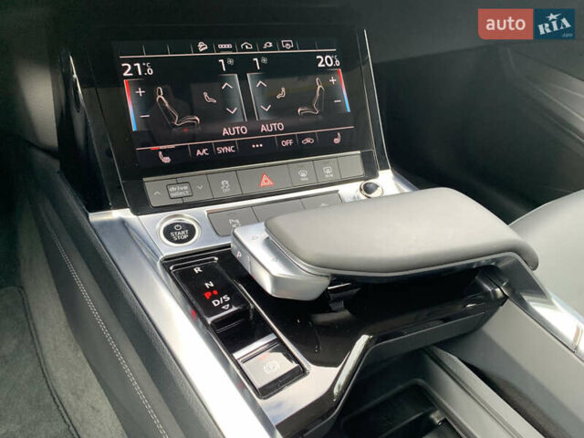 Сірий Ауді Q8 e-tron, об'ємом двигуна 0 л та пробігом 1 тис. км за 65500 $, фото 23 на Automoto.ua