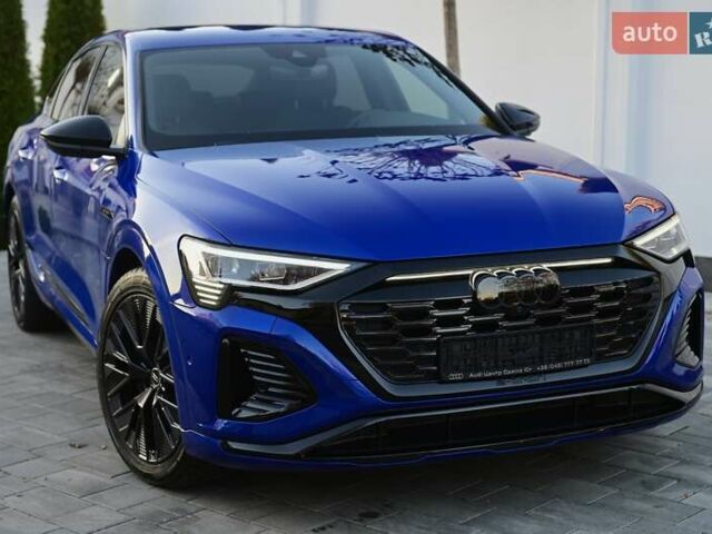 Синий Ауди Q8 e-tron, объемом двигателя 0 л и пробегом 39 тыс. км за 69999 $, фото 8 на Automoto.ua