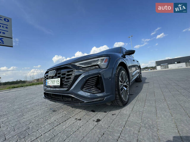Синий Ауди Q8 e-tron, объемом двигателя 0 л и пробегом 13 тыс. км за 58000 $, фото 10 на Automoto.ua
