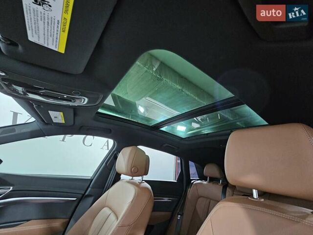 Синий Ауди Q8 e-tron, объемом двигателя 0 л и пробегом 5 тыс. км за 48500 $, фото 44 на Automoto.ua