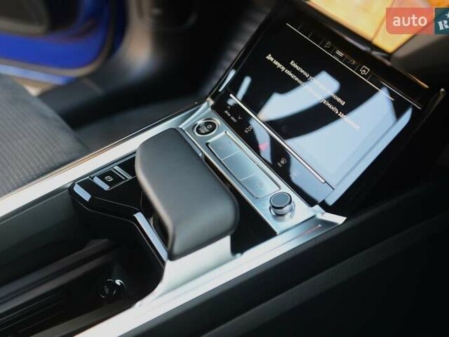 Синий Ауди Q8 e-tron, объемом двигателя 0 л и пробегом 39 тыс. км за 69999 $, фото 66 на Automoto.ua