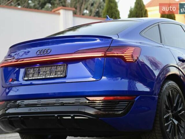 Синий Ауди Q8 e-tron, объемом двигателя 0 л и пробегом 39 тыс. км за 69999 $, фото 33 на Automoto.ua