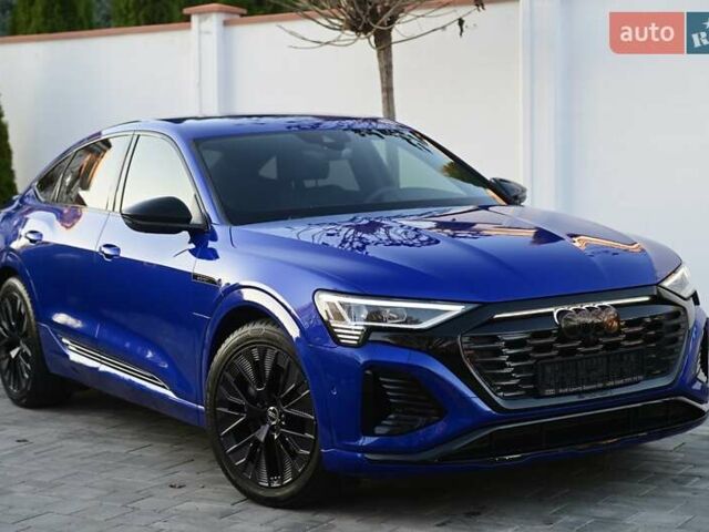 Синий Ауди Q8 e-tron, объемом двигателя 0 л и пробегом 39 тыс. км за 69999 $, фото 5 на Automoto.ua