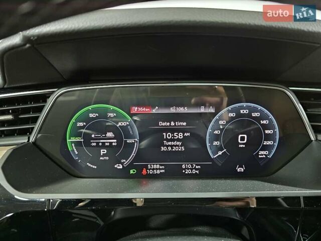 Синий Ауди Q8 e-tron, объемом двигателя 0 л и пробегом 5 тыс. км за 48500 $, фото 40 на Automoto.ua