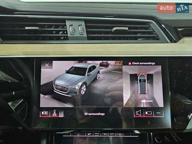 Синий Ауди Q8 e-tron, объемом двигателя 0 л и пробегом 5 тыс. км за 48500 $, фото 38 на Automoto.ua