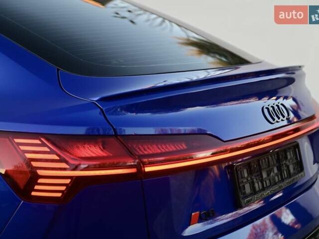 Синий Ауди Q8 e-tron, объемом двигателя 0 л и пробегом 39 тыс. км за 69999 $, фото 17 на Automoto.ua