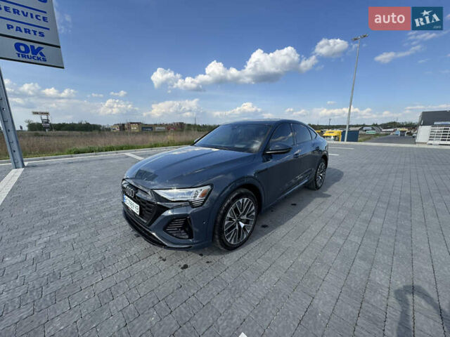 Синий Ауди Q8 e-tron, объемом двигателя 0 л и пробегом 13 тыс. км за 58000 $, фото 1 на Automoto.ua