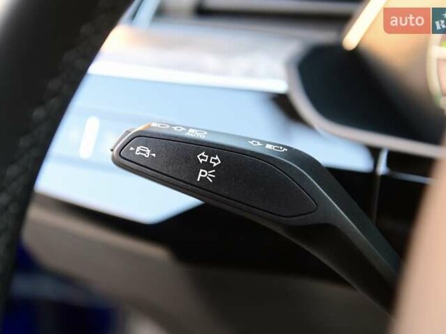 Синий Ауди Q8 e-tron, объемом двигателя 0 л и пробегом 39 тыс. км за 69999 $, фото 45 на Automoto.ua