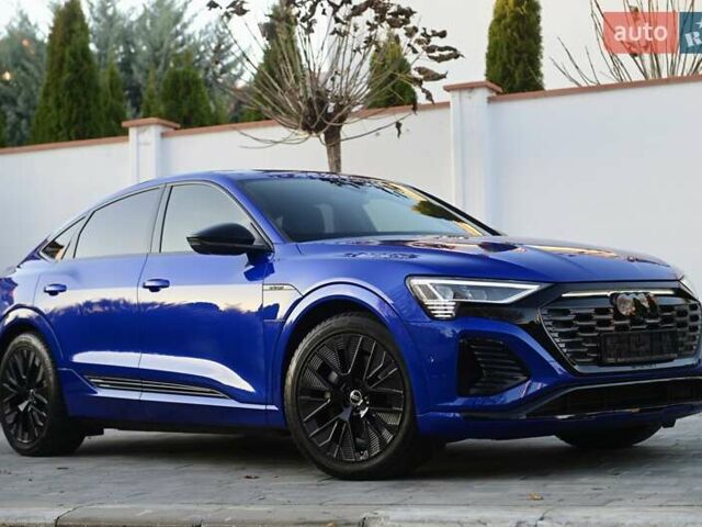 Синий Ауди Q8 e-tron, объемом двигателя 0 л и пробегом 39 тыс. км за 69999 $, фото 6 на Automoto.ua