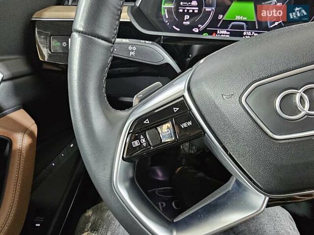Синий Ауди Q8 e-tron, объемом двигателя 0 л и пробегом 5 тыс. км за 48500 $, фото 42 на Automoto.ua