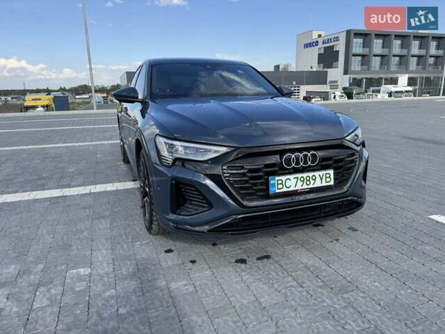 Синий Ауди Q8 e-tron, объемом двигателя 0 л и пробегом 13 тыс. км за 58000 $, фото 5 на Automoto.ua