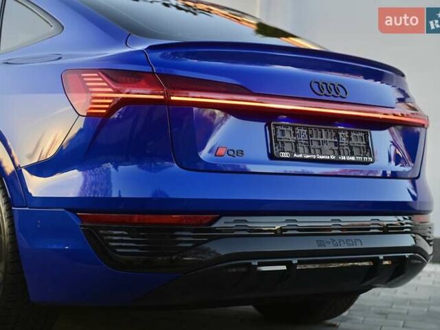 Синий Ауди Q8 e-tron, объемом двигателя 0 л и пробегом 39 тыс. км за 69999 $, фото 13 на Automoto.ua