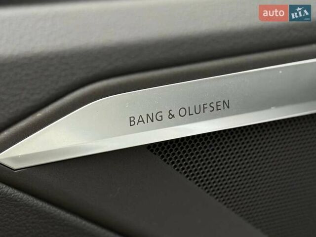 Білий Ауді Q8 Sportback e-tron, об'ємом двигуна 0 л та пробігом 45 тис. км за 57900 $, фото 15 на Automoto.ua