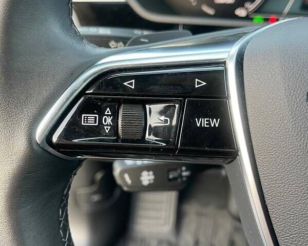 Черный Ауди Q8 Sportback e-tron, объемом двигателя 0 л и пробегом 12 тыс. км за 49100 $, фото 20 на Automoto.ua