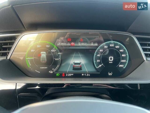 Черный Ауди Q8 Sportback e-tron, объемом двигателя 0 л и пробегом 12 тыс. км за 49100 $, фото 18 на Automoto.ua