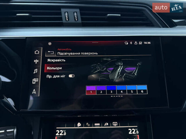 Черный Ауди Q8 Sportback e-tron, объемом двигателя 0 л и пробегом 28 тыс. км за 64999 $, фото 12 на Automoto.ua